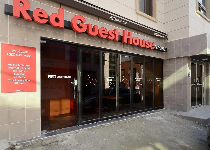 Red Guesthouse